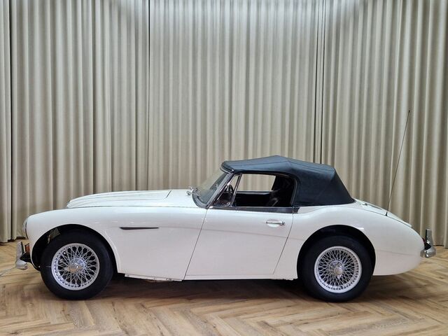 Белый austin healey Другая, объемом двигателя 2.91 л и пробегом 24 тыс. км за 38072 $, фото 5 на Automoto.ua