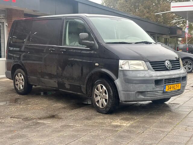 Фольксваген Transporter 2008 у Європі на Automoto.ua Чорний Фольксваген Transporter, об'ємом двигуна 1.9 л та пробігом 240 тис. км за 4160 $, фото 1 на Automoto.ua