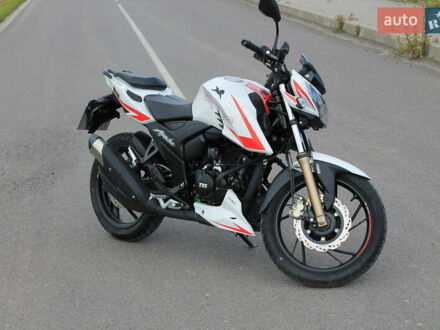 TVS Apache RTR 200 2021 в Луцке на Automoto.ua Белый TVS Apache RTR 200, объемом двигателя 0.2 л и пробегом 2 тыс. км за 1800 $, фото 1 на Automoto.ua
