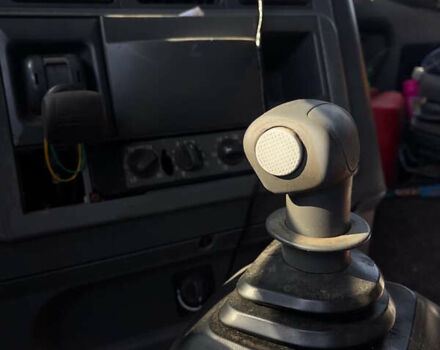 United Trailers 6017 1998 в Тернополе на Automoto.ua Белый United Trailers 6017, объемом двигателя 0 л и пробегом 900 тыс. км за 10700 $, фото 6 на Automoto.ua