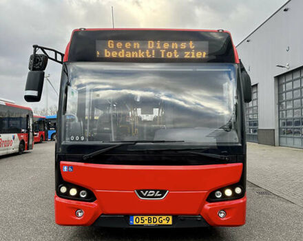 Красный VDL Ambassador, объемом двигателя 5.7 л и пробегом 670 тыс. км за 37674 $, фото 2 на Automoto.ua