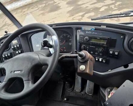 Синий VDL Ambassador, объемом двигателя 6.69 л и пробегом 700 тыс. км за 27500 $, фото 9 на Automoto.ua