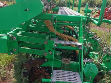 Veles Agro ST-8 2020 в Богодухове на Automoto.ua Зеленый Veles Agro ST-8, объемом двигателя 0 л и пробегом 0 тыс. км за 12000 $, фото 1 на Automoto.ua