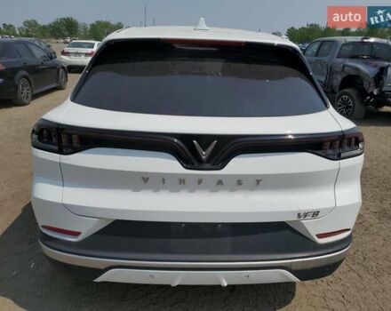 Белый VinFast VF-8, объемом двигателя 0 л и пробегом 18 тыс. км за 12500 $, фото 5 на Automoto.ua