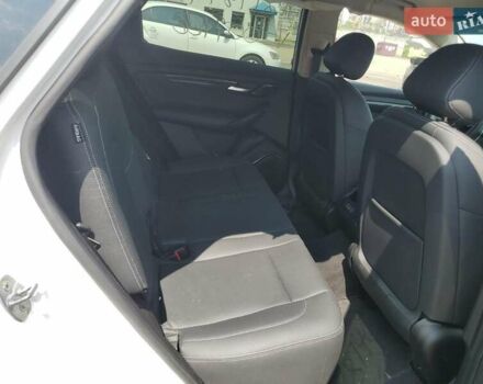 Белый VinFast VF-8, объемом двигателя 0 л и пробегом 18 тыс. км за 12500 $, фото 9 на Automoto.ua