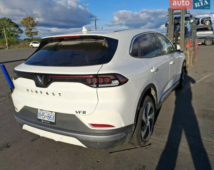 Белый VinFast VF-8, объемом двигателя 0 л и пробегом 3 тыс. км за 12999 $, фото 6 на Automoto.ua