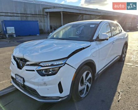 Белый VinFast VF-8, объемом двигателя 0 л и пробегом 3 тыс. км за 12999 $, фото 2 на Automoto.ua