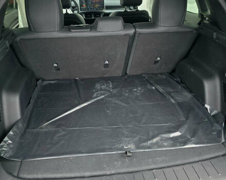 Белый VinFast VF-8, объемом двигателя 0 л и пробегом 3 тыс. км за 12999 $, фото 18 на Automoto.ua