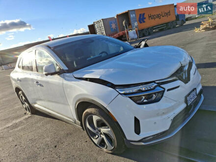 Белый VinFast VF-8, объемом двигателя 0 л и пробегом 3 тыс. км за 12999 $, фото 1 на Automoto.ua