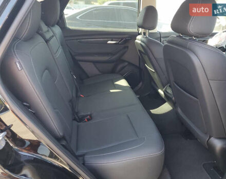 Чорний VinFast VF-8, об'ємом двигуна 0 л та пробігом 19 тис. км за 14800 $, фото 6 на Automoto.ua