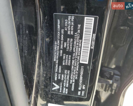 Чорний VinFast VF-8, об'ємом двигуна 0 л та пробігом 19 тис. км за 14800 $, фото 4 на Automoto.ua