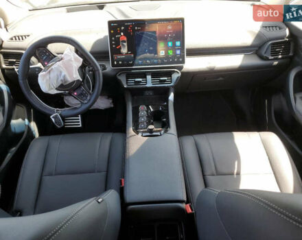 Чорний VinFast VF-8, об'ємом двигуна 0 л та пробігом 19 тис. км за 14800 $, фото 9 на Automoto.ua