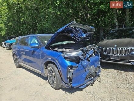 Синий VinFast VF-9, объемом двигателя 0 л и пробегом 9 тыс. км за 27500 $, фото 1 на Automoto.ua