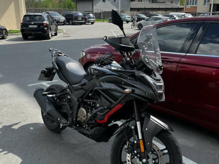 Voge 300DS 2021 в Киеве на Automoto.ua Черный Voge 300DS, объемом двигателя 0.3 л и пробегом 9 тыс. км за 2900 $, фото 1 на Automoto.ua