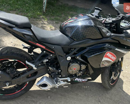 Чорний Voge 300RR, об'ємом двигуна 0.35 л та пробігом 2 тис. км за 2000 $, фото 2 на Automoto.ua