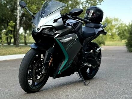 Voge 300RR 2021 в Новоукраинке на Automoto.ua Серый Voge 300RR, объемом двигателя 0.3 л и пробегом 9 тыс. км за 2850 $, фото 1 на Automoto.ua