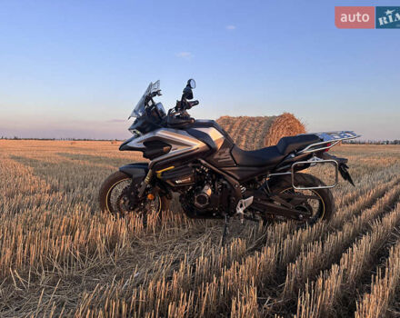 Voge DS525X 2024 в Хмельницком на Automoto.ua Серый Voge DS525X, объемом двигателя 0.49 л и пробегом 7 тыс. км за 5850 $, фото 6 на Automoto.ua