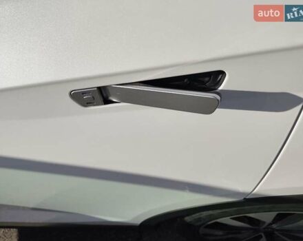 Weltmeister EX5 2019 в Одессе на Automoto.ua Белый Weltmeister EX5, объемом двигателя 0 л и пробегом 71 тыс. км за 13500 $, фото 43 на Automoto.ua