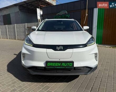 Белый Weltmeister EX5, объемом двигателя 0 л и пробегом 160 тыс. км за 12700 $, фото 2 на Automoto.ua