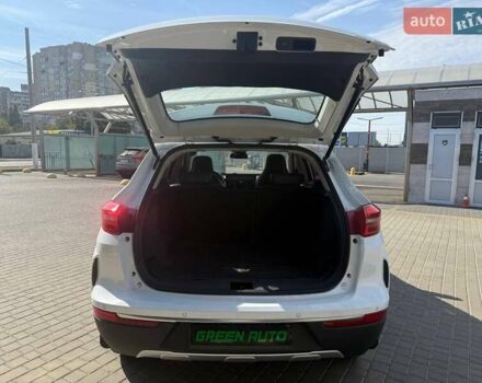 Белый Weltmeister EX5, объемом двигателя 0 л и пробегом 160 тыс. км за 12700 $, фото 11 на Automoto.ua