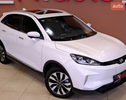 Белый Weltmeister EX5, объемом двигателя 0 л и пробегом 114 тыс. км за 11900 $, фото 5 на Automoto.ua