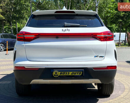 Белый Weltmeister EX5, объемом двигателя 0 л и пробегом 26 тыс. км за 21999 $, фото 5 на Automoto.ua