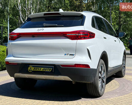 Белый Weltmeister EX5, объемом двигателя 0 л и пробегом 26 тыс. км за 21999 $, фото 6 на Automoto.ua
