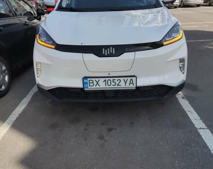 Белый Weltmeister EX5, объемом двигателя 0 л и пробегом 76 тыс. км за 15990 $, фото 2 на Automoto.ua