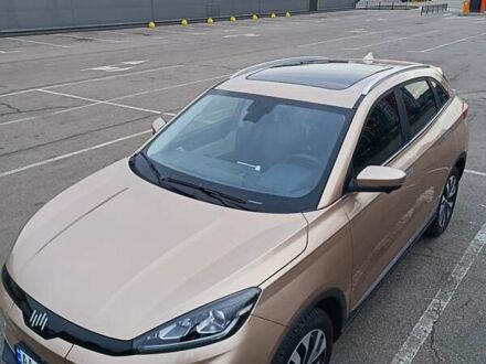 Weltmeister EX5 2019 у Києві на Automoto.ua Бежевий Weltmeister EX5, об'ємом двигуна 0 л та пробігом 70 тис. км за 14999 $, фото 1 на Automoto.ua