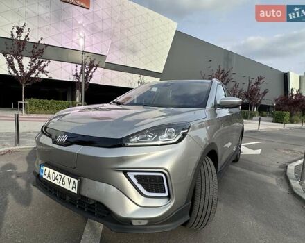 Серый Weltmeister EX5, объемом двигателя 0 л и пробегом 69 тыс. км за 19000 $, фото 3 на Automoto.ua