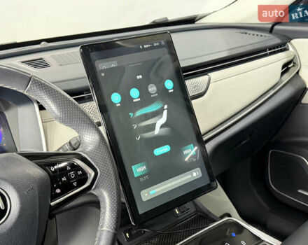 Серый Weltmeister EX5, объемом двигателя 0 л и пробегом 58 тыс. км за 25000 $, фото 38 на Automoto.ua