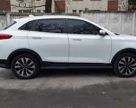 Білий Weltmeister EX5-Z, об'ємом двигуна 0 л та пробігом 48 тис. км за 22000 $, фото 2 на Automoto.ua