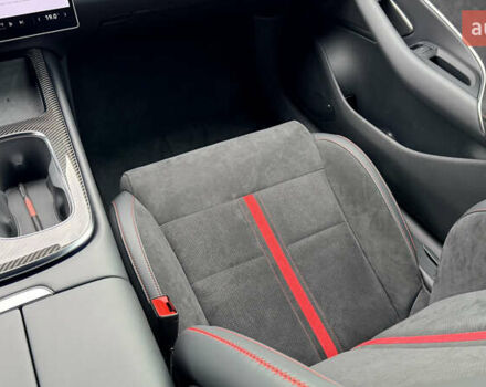 Зелений Xiaomi SU7 Ultra, об'ємом двигуна 0 л та пробігом 7 тис. км за 92000 $, фото 38 на Automoto.ua