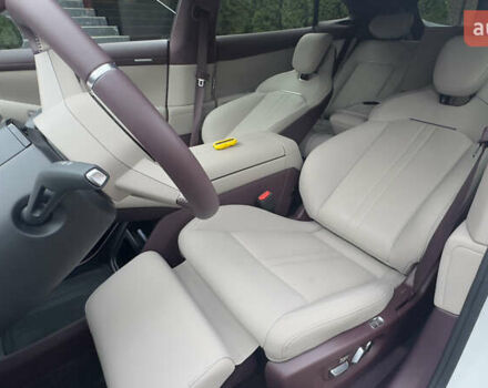 Белый Xiaomi YU7, объемом двигателя 0 л и пробегом 1 тыс. км за 63000 $, фото 12 на Automoto.ua