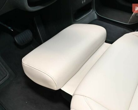 купить новое авто Xiaomi YU7 2025 года от официального дилера Energy Hub Київ Xiaomi фото