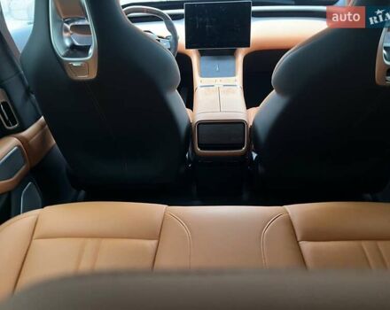 Сірий Xiaomi YU7, об'ємом двигуна 0 л та пробігом 1 тис. км за 62000 $, фото 3 на Automoto.ua