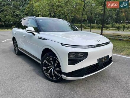 Белый Xpeng G9, объемом двигателя 0 л и пробегом 1 тыс. км за 51000 $, фото 1 на Automoto.ua