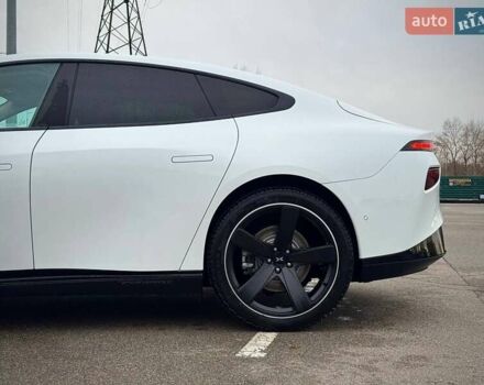 Белый Xpeng P7, объемом двигателя 0 л и пробегом 24 тыс. км за 29000 $, фото 4 на Automoto.ua