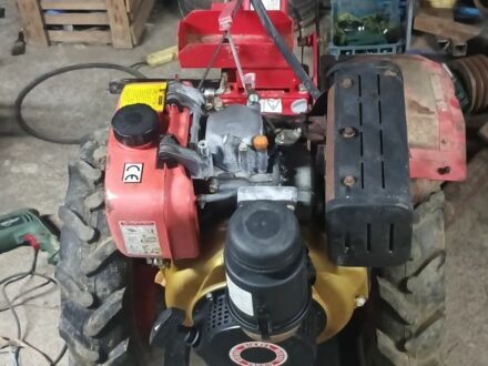 Красный ЯК 1050, объемом двигателя 0.3 л и пробегом 10 тыс. км за 425 $, фото 1 на Automoto.ua