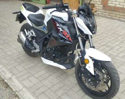 Белый Yokomoto HT 250T-3, объемом двигателя 0 л и пробегом 9 тыс. км за 1500 $, фото 1 на Automoto.ua