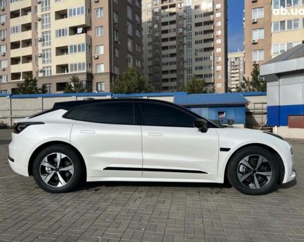 Белый Zeekr 001, объемом двигателя 0 л и пробегом 41 тыс. км за 36690 $, фото 7 на Automoto.ua