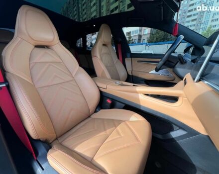 Белый Zeekr 001, объемом двигателя 0 л и пробегом 41 тыс. км за 36690 $, фото 35 на Automoto.ua