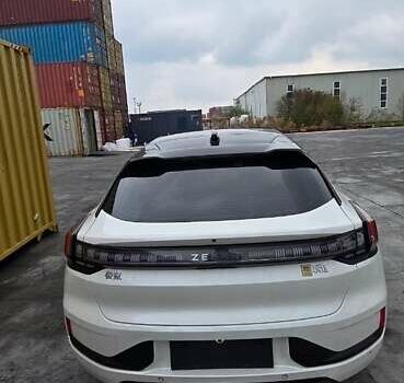 Белый Zeekr 001, объемом двигателя 0 л и пробегом 29 тыс. км за 40000 $, фото 6 на Automoto.ua