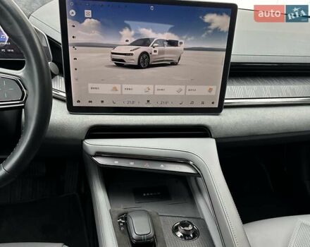 Белый Zeekr 001, объемом двигателя 0 л и пробегом 52 тыс. км за 42990 $, фото 26 на Automoto.ua