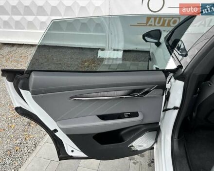Белый Zeekr 001, объемом двигателя 0 л и пробегом 52 тыс. км за 42990 $, фото 32 на Automoto.ua