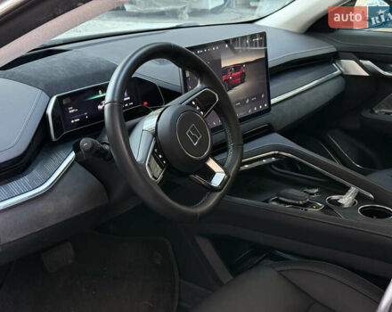 Білий Zeekr 001, об'ємом двигуна 0 л та пробігом 34 тис. км за 32800 $, фото 6 на Automoto.ua