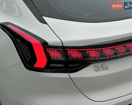 Белый Zeekr 001, объемом двигателя 0 л и пробегом 52 тыс. км за 42990 $, фото 12 на Automoto.ua
