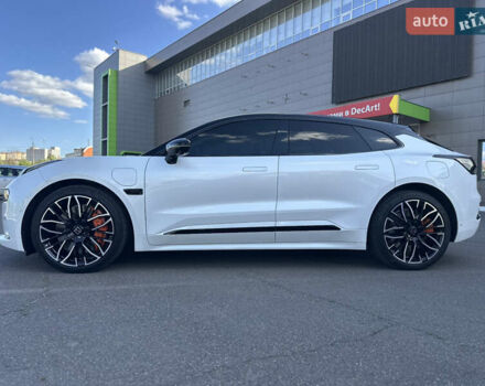 Белый Zeekr 001, объемом двигателя 0 л и пробегом 19 тыс. км за 39500 $, фото 18 на Automoto.ua
