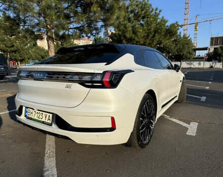 Белый Zeekr 001, объемом двигателя 0 л и пробегом 14 тыс. км за 40900 $, фото 1 на Automoto.ua