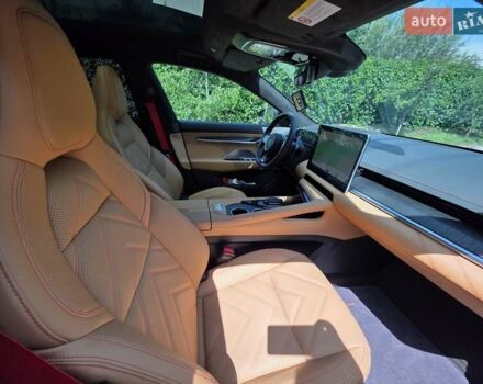 Белый Zeekr 001, объемом двигателя 0 л и пробегом 14 тыс. км за 53800 $, фото 12 на Automoto.ua